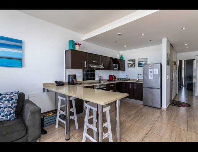 1 BEDROOM SECTIONAL TITLE FOR SALE IN BEACHFRONT